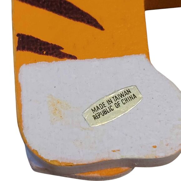 Vintage 1983 Wooden Cat Christmas Ornament Stephanie Siegel Hand Painted - Picture 4 of 5